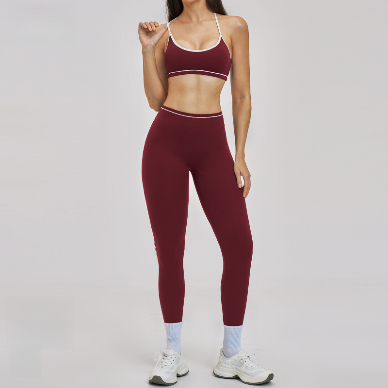 أطقم رياضية جديدة بتصميم مريح  - مراجعة Outdoor Sport Outfit وسعره