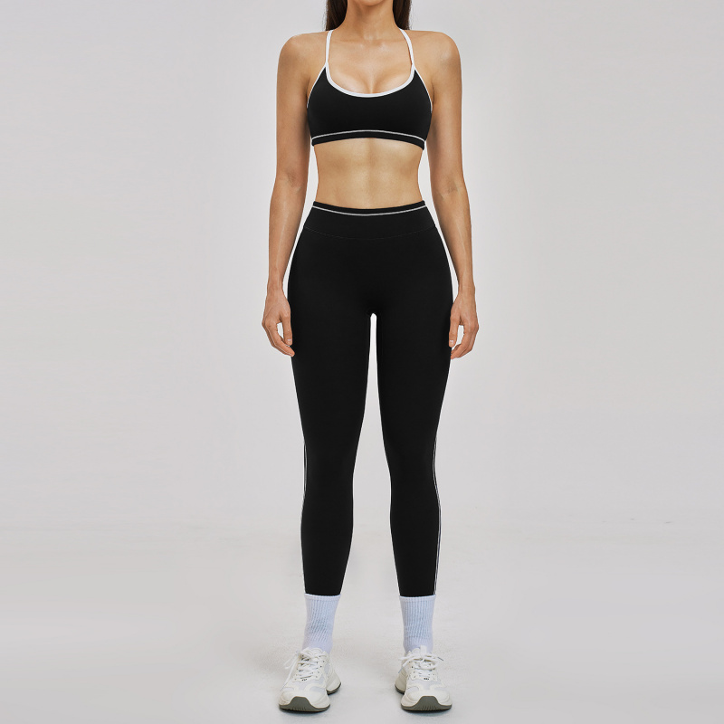 أطقم رياضية جديدة بتصميم مريح  - مراجعة Outdoor Sport Outfit وسعره