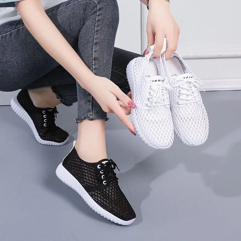 أحذية ركض للسيدات ، أحذية رياض - مراجعة Outdoor Sport Outfit وسعره